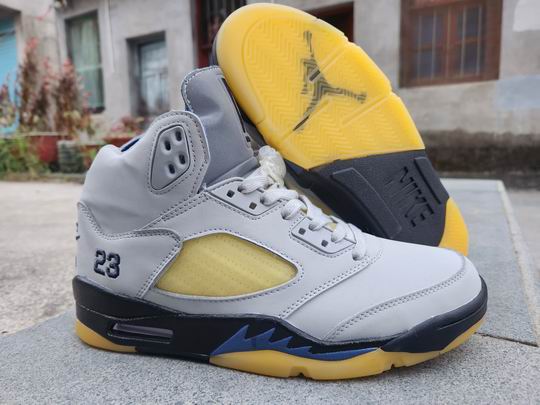 A Ma Maniére x Air Jordan 5 “Photon Dust” FZ5758-004 Men's Shoes Grey-33 (image for) A Ma Maniére x Air Jordan 5 “Photon Dust” FZ5758-004 Men's Shoes Grey-33